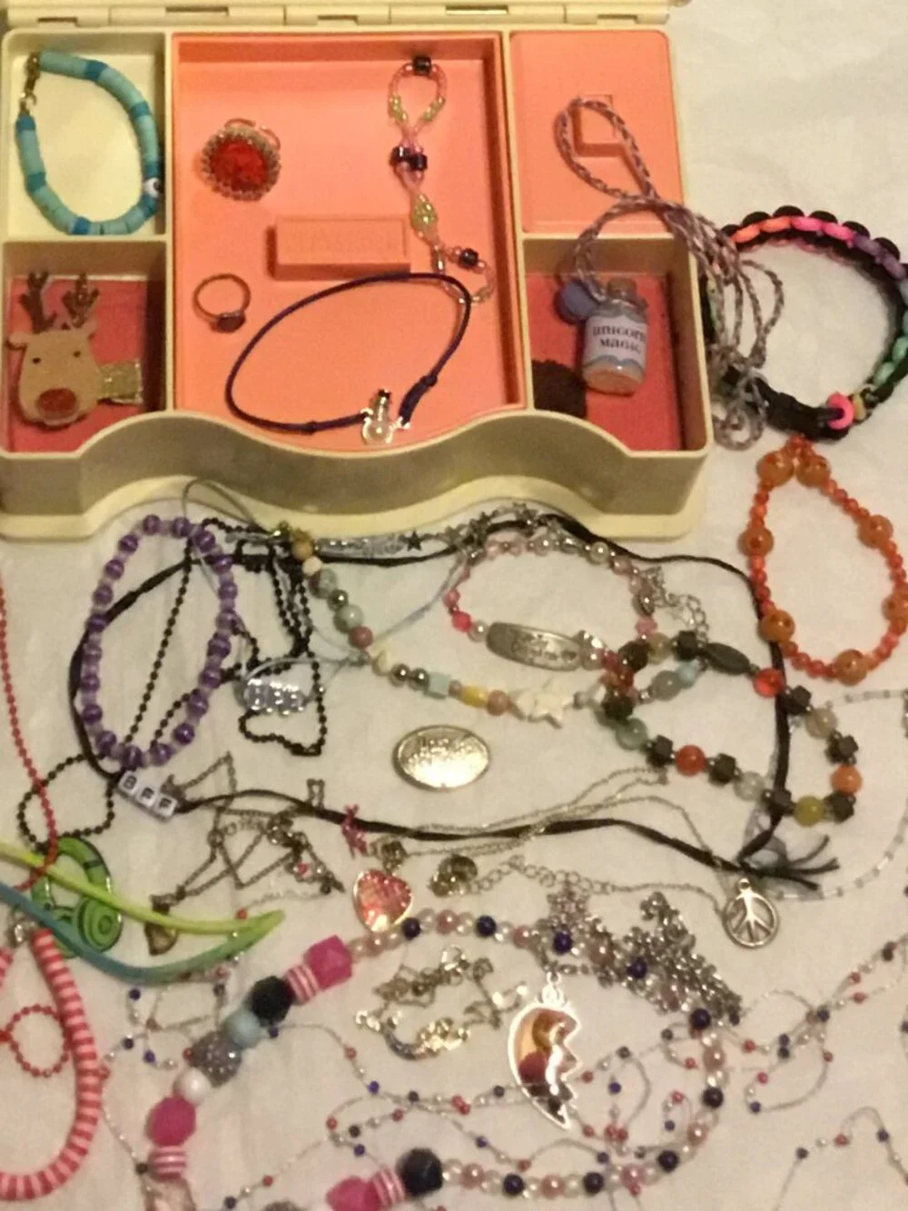 Vintage 1989 Playskool little girl's plastic jewelry box full of lots of jewelry